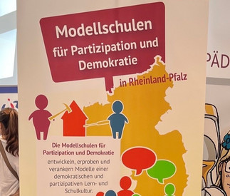 Modellschulen für Partizipation und Demokratie